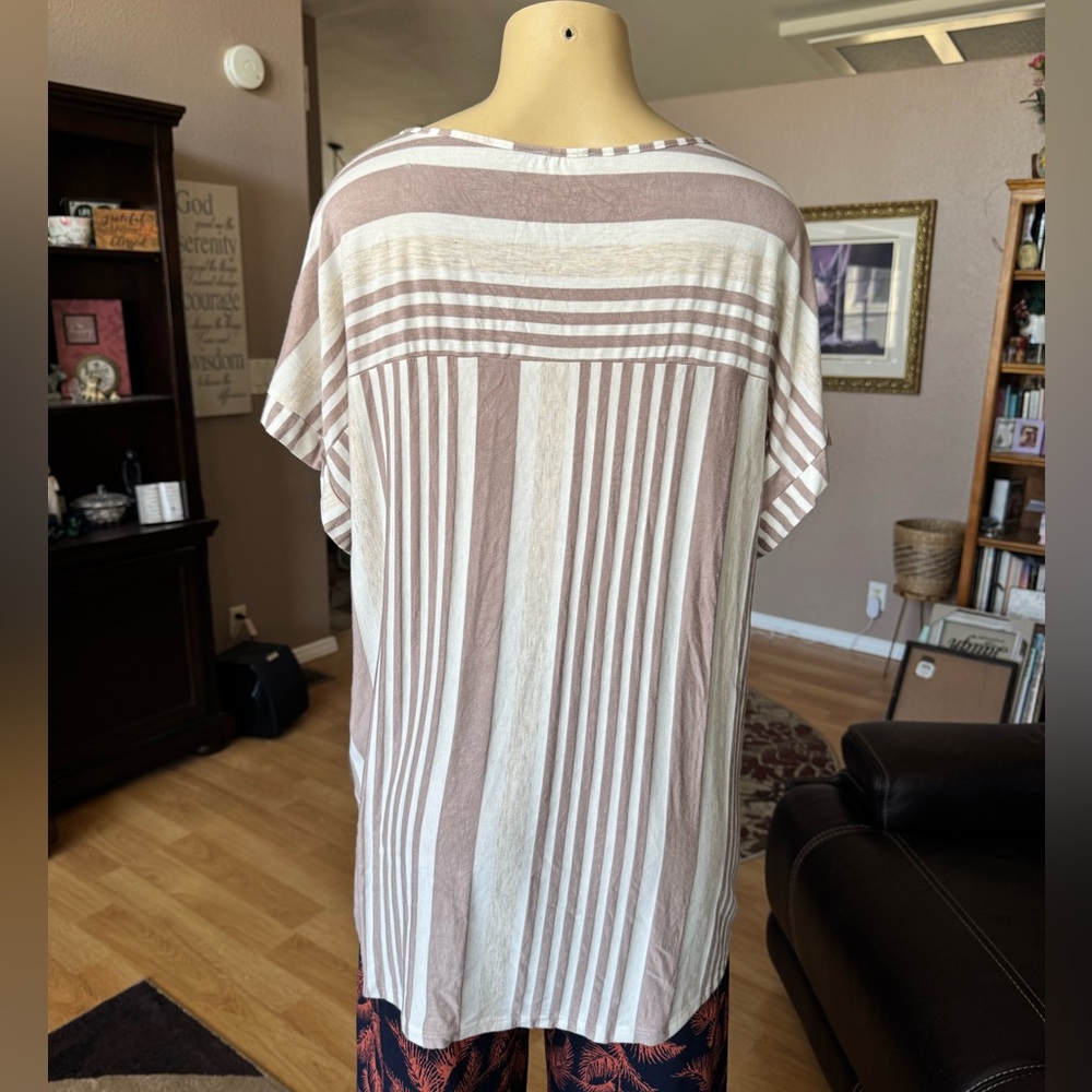 C’est Cool tan, beige & white striped short sleeve blouse-XXL - Picture 9 of 9
